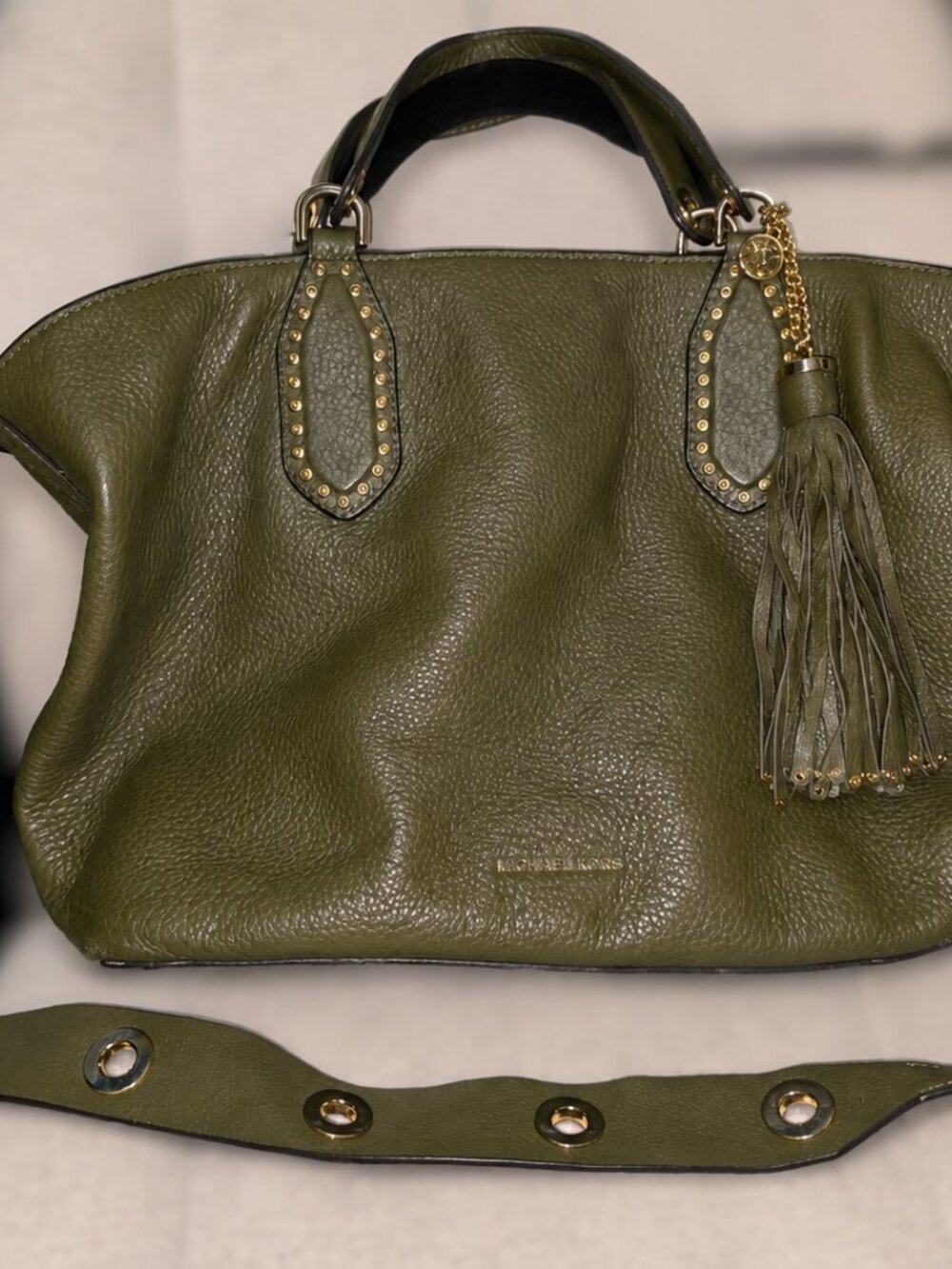 Michael Kors Olive Crossbody bag - Picture 2 of 3